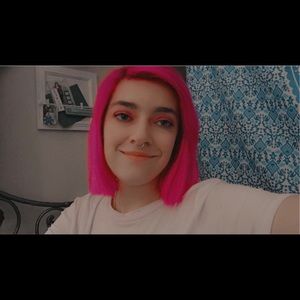 Meet your Posher, Edith